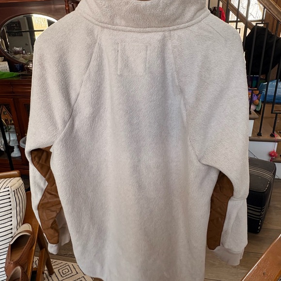 Brown and Cream Quilted Pullover Hoodie - Picture 3 of 4